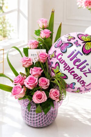 Pecera de Rosas – 12 Rosas Rosadas con Globo